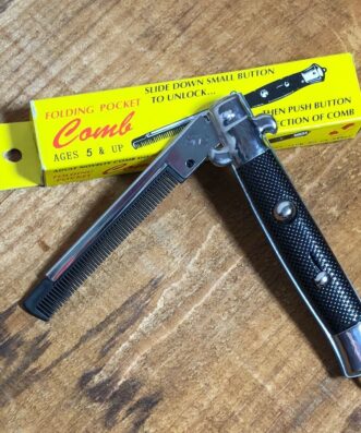 FOLDING POCKET COMB